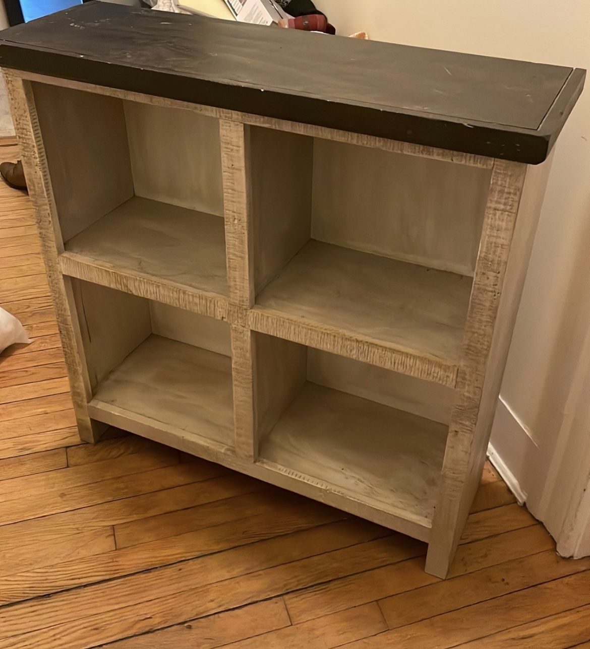 4 Cubicle Stand
