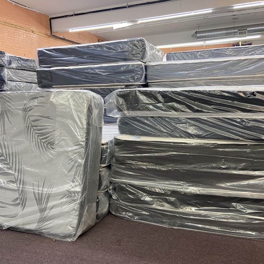 New Twin full or queen twin Box Spring Spring Boxspring foundation brand new (All Sizes in Stock Twin Full Queen)