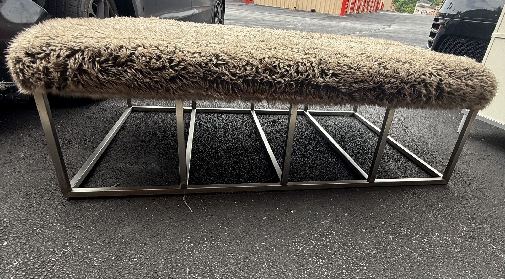 Ottoman/ Bench