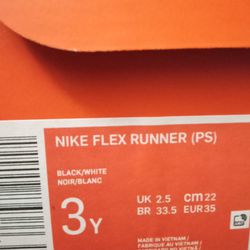Brand New Nike Flex Runner Sport Shoes Size 3y
