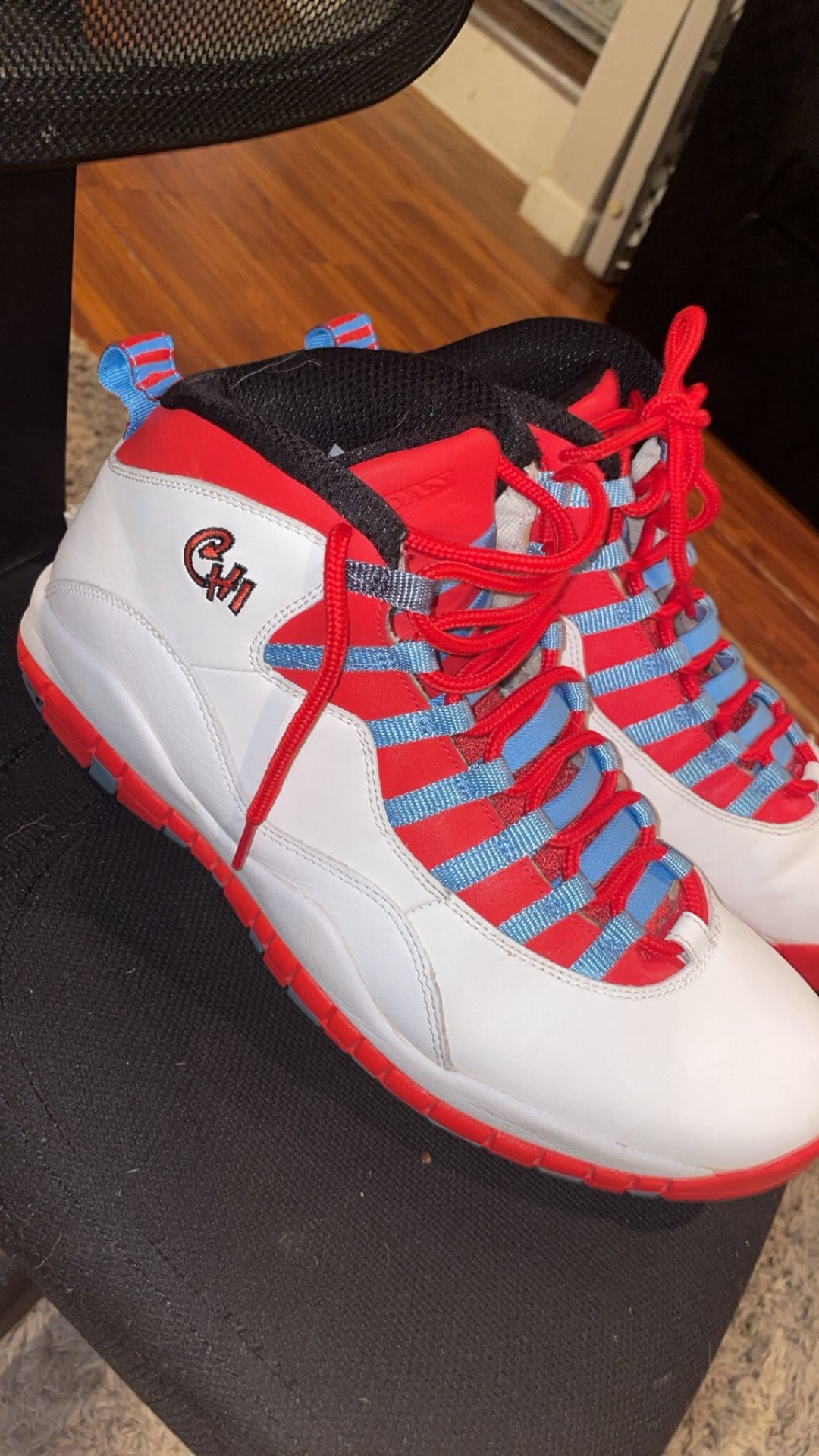 Jordan 10 “Chicago Flag” Size 12