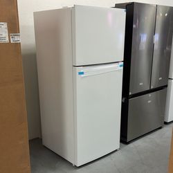 Element 17.6 Cubic Feet Too Freezer Refrigerator - 1 Year Warranty