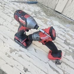 Milwauke Drills Two Batterys And Charger