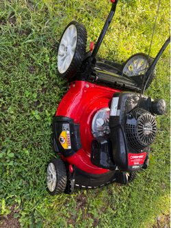 Lawn mower Troy Bilt push mower with Honda engine excellent condition work great