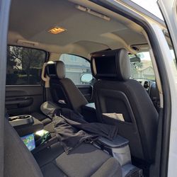 2 Headrests TV’s With Remote 
