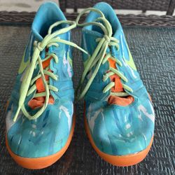 Kobe Bryant Mentality Shoe Size 6.5 For Kids