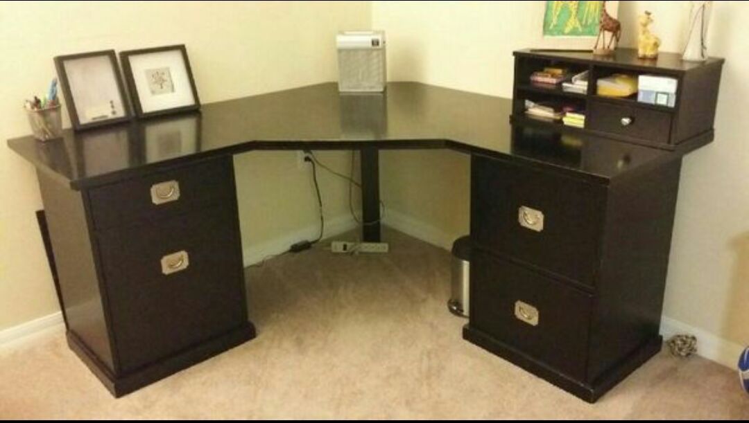 dark espresso corner desk w/moveable storage shelf