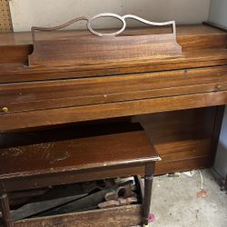 Upwright Piano 