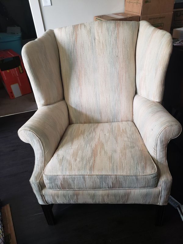 Accent Chair Must Go For Sale In Cleveland Oh Offerup