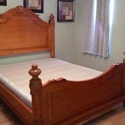 Beautiful Bed Room Set  Practically Brand New