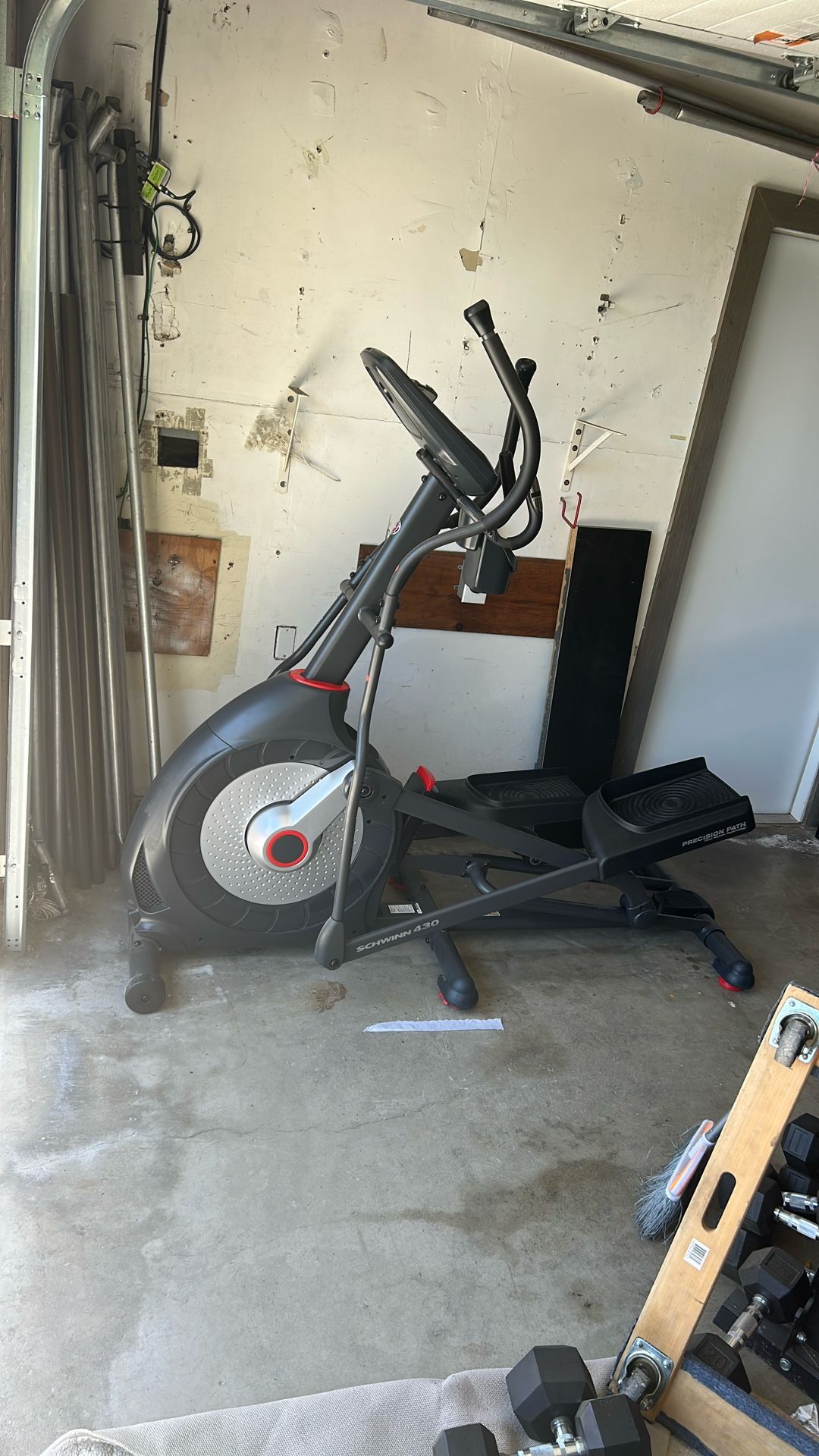 SCHWINN 430 Elliptical Machine