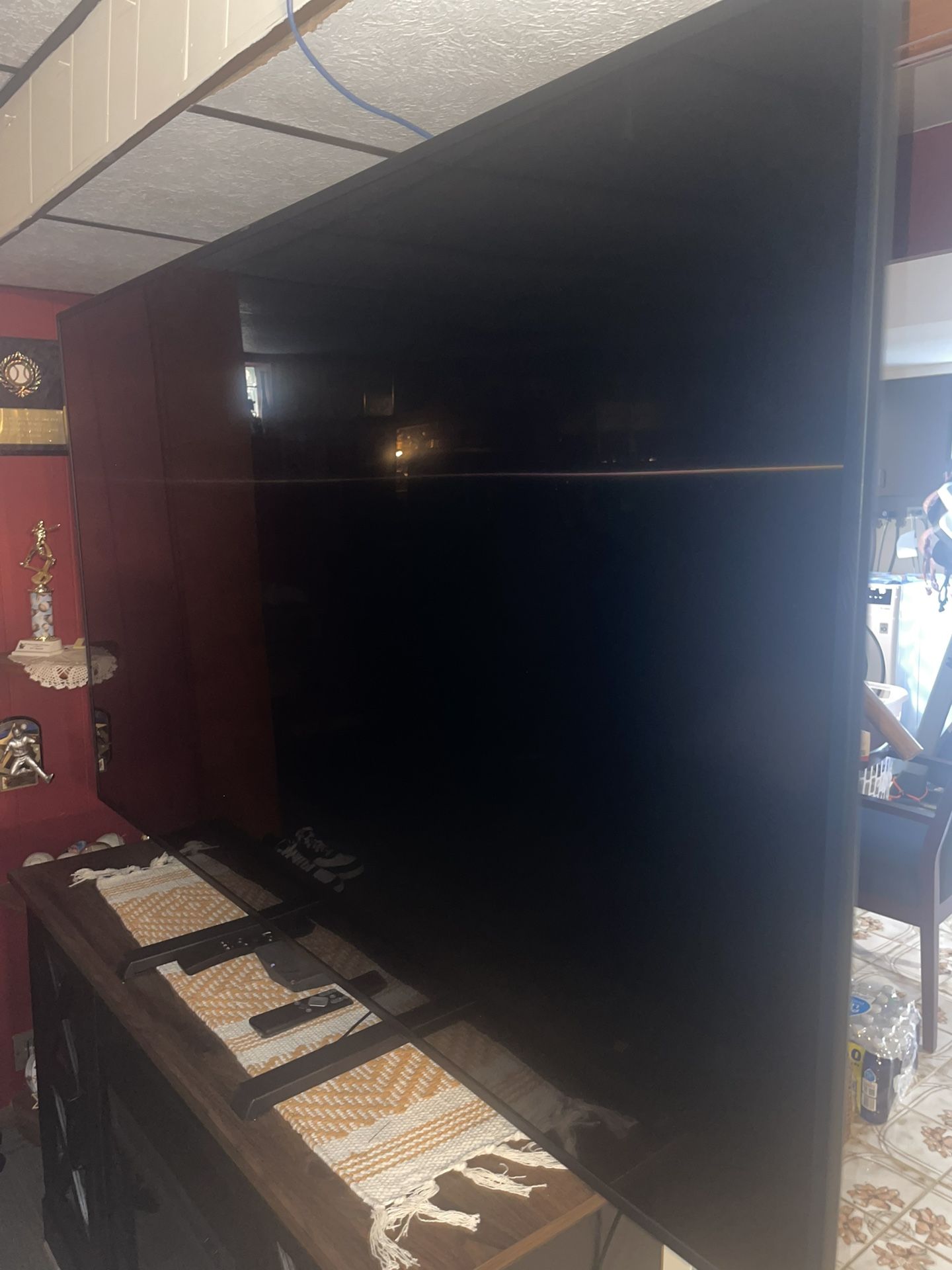 75” Samsung TV- 
