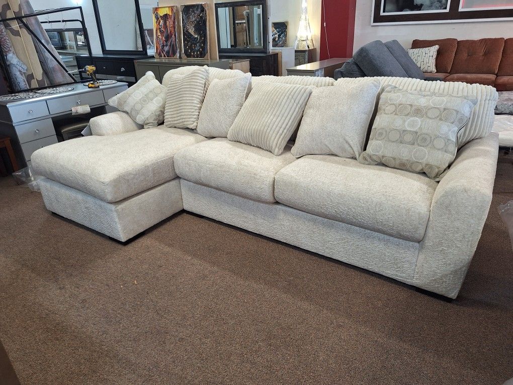 61904... 2 Pc. Sectional