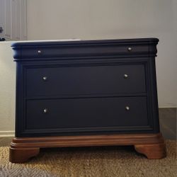 Small Dresser Or TV/Media Stand