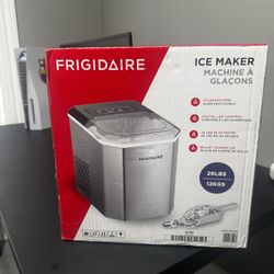 Frigidaire 26 Pound Ice Maker 