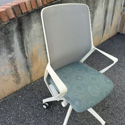 The Flexxy Swivel Chair by OFS