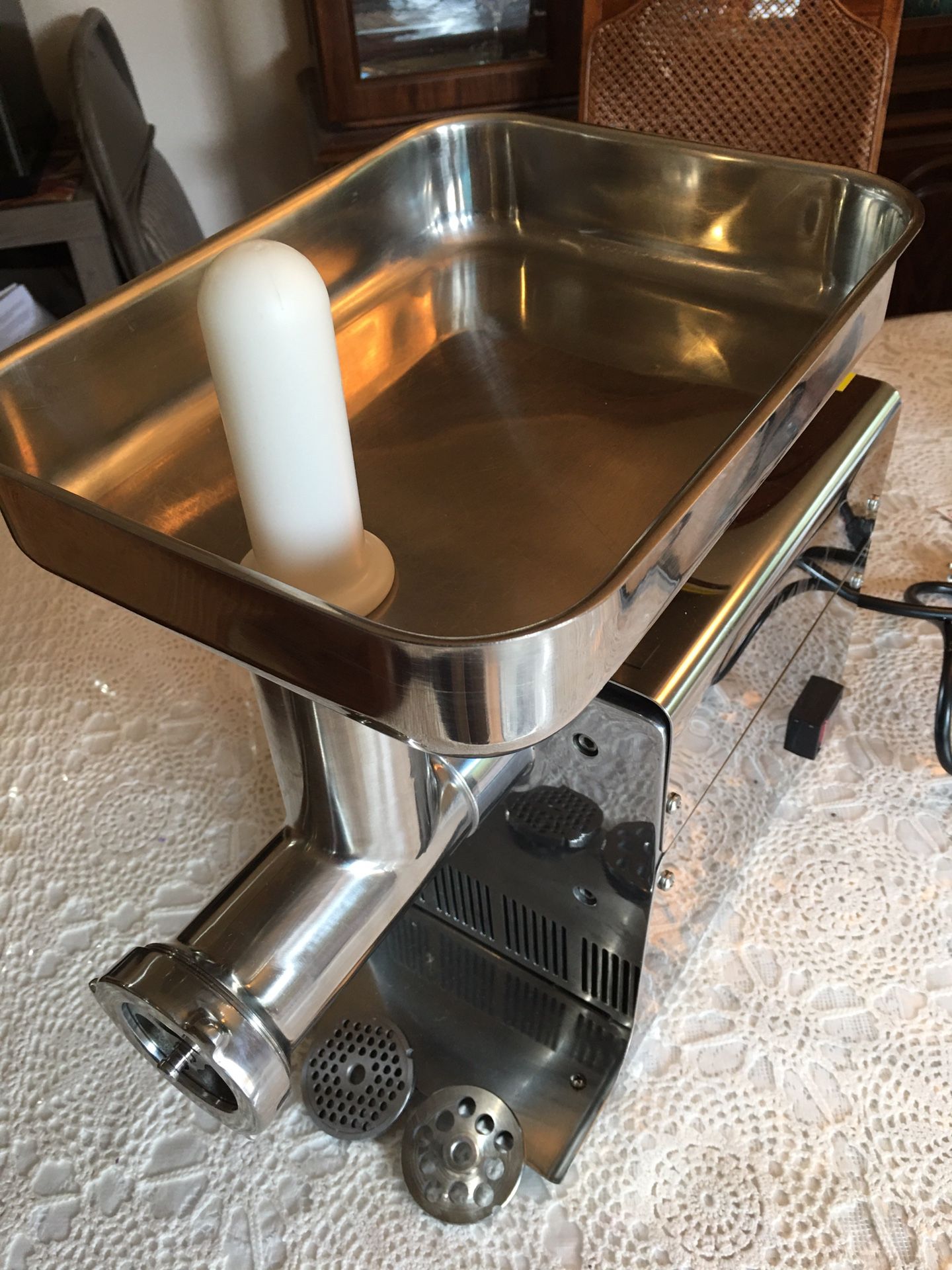 LEM meat grinder 8 for Sale in Federal Way, WA OfferUp
