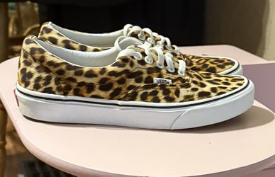 Vans Leopard Design Like New 9.5