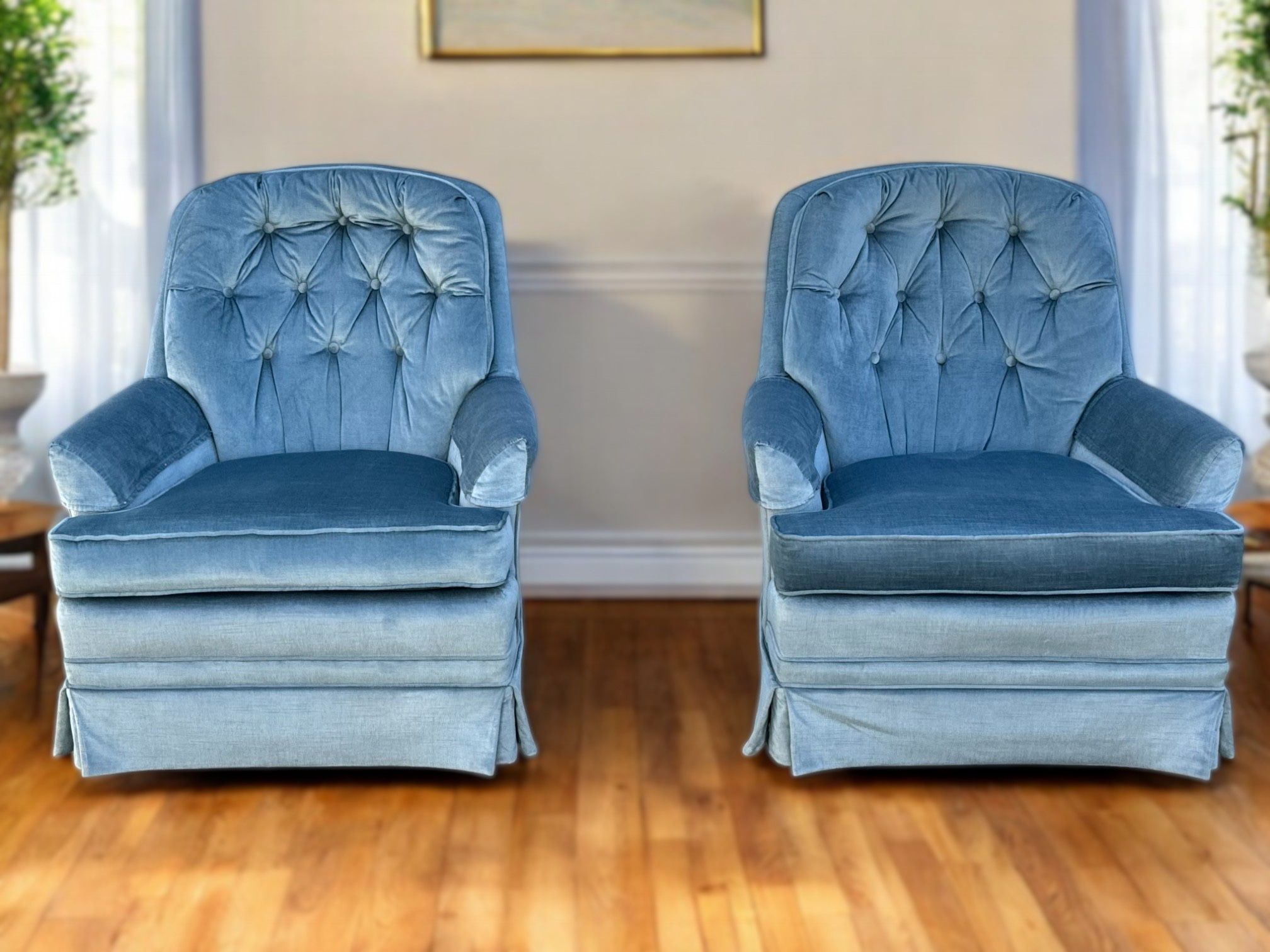 Vintage Highland House Light Blue Microfiber 2 Tufted Armchairs Set