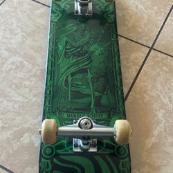 Dark star 8.25 Skateboard