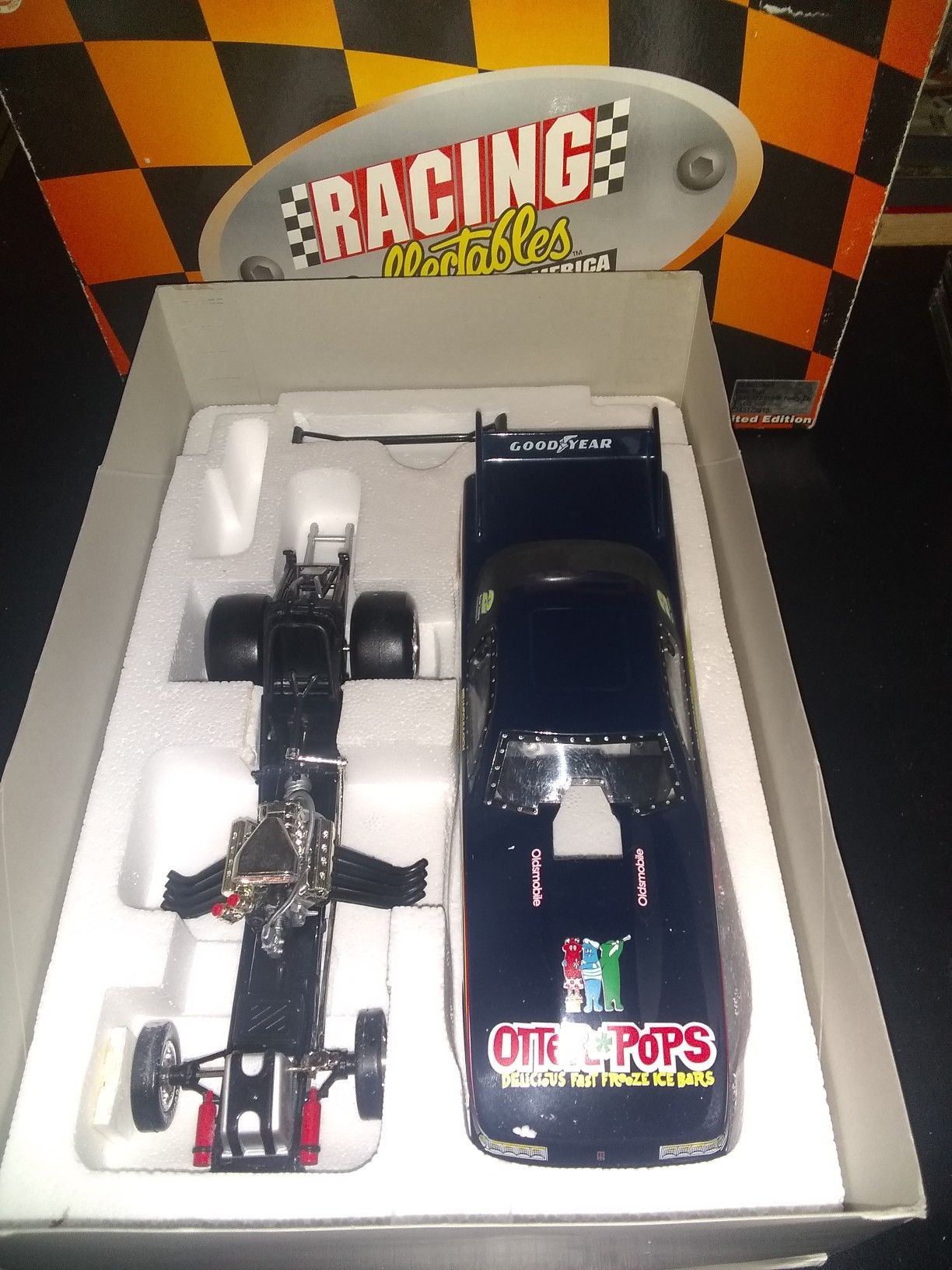 Racing Collectibles Club of America Ed Mcculloch Otter pops 1/24 1991 Oldsmobile Funny Car
