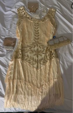 Beautiful brand new size 12 flapper girl dress and accessories Holloween