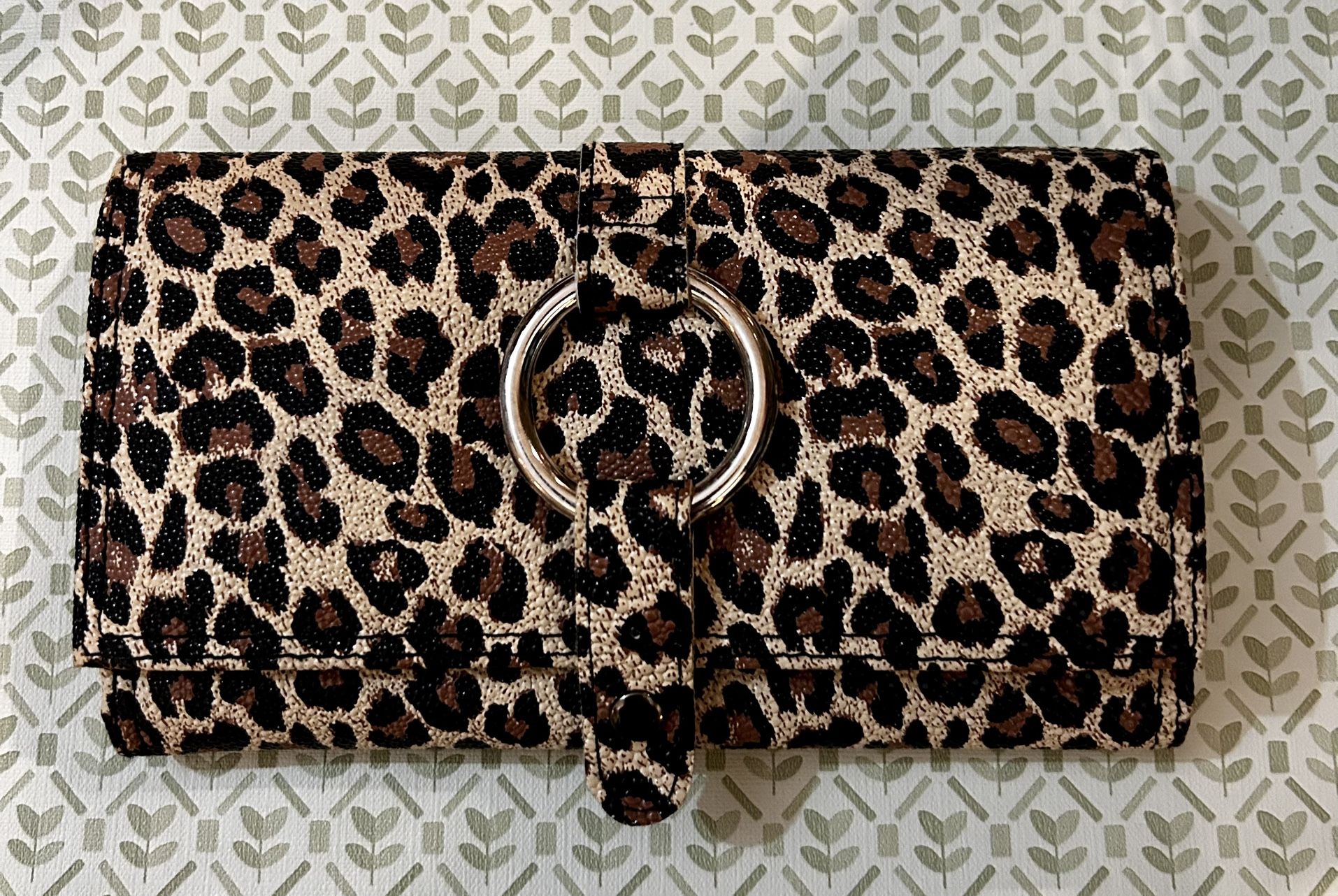 Ladies Faux Leather Wallet With Tons Of Storage 