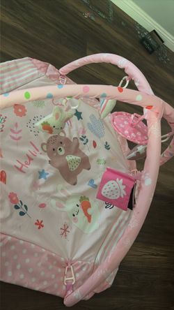 Baby playing mat