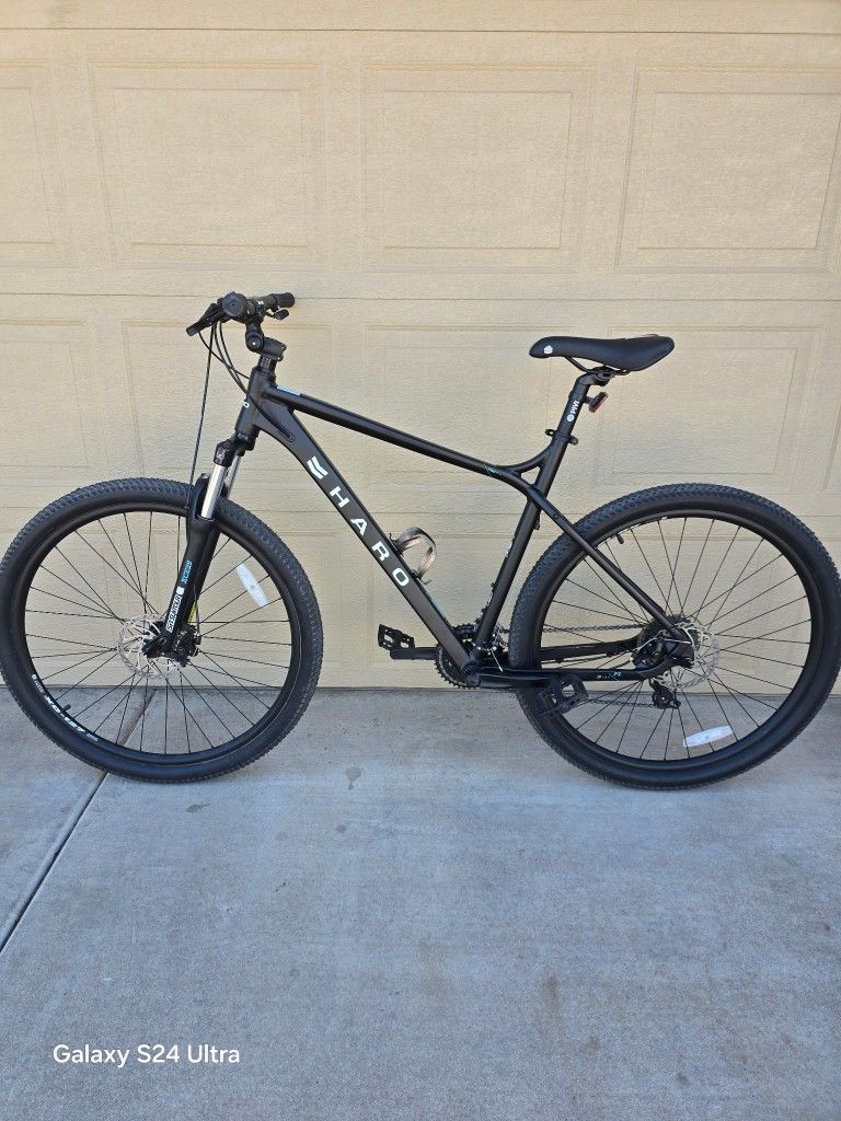 HARO FLIGHTLINE TWO MOUNTAIN BIKE, 29ER ((XLARGE FRAME)
