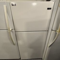 30” White Maytag Top&Bottom Refrigerator In Excellent Condition!