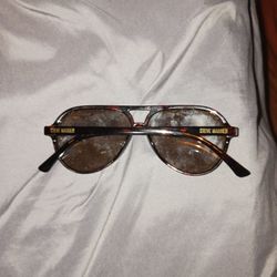 Steve Madden Polarized Sunglasses. 