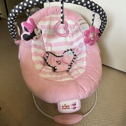 Clean And Washed Minnie Mouse Baby Seat