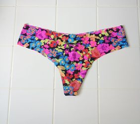 New Love Pink Thong XXL Victoria Secret seamless floral