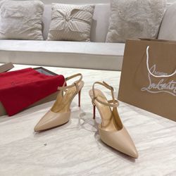 Christian Louboutin Heels Beige