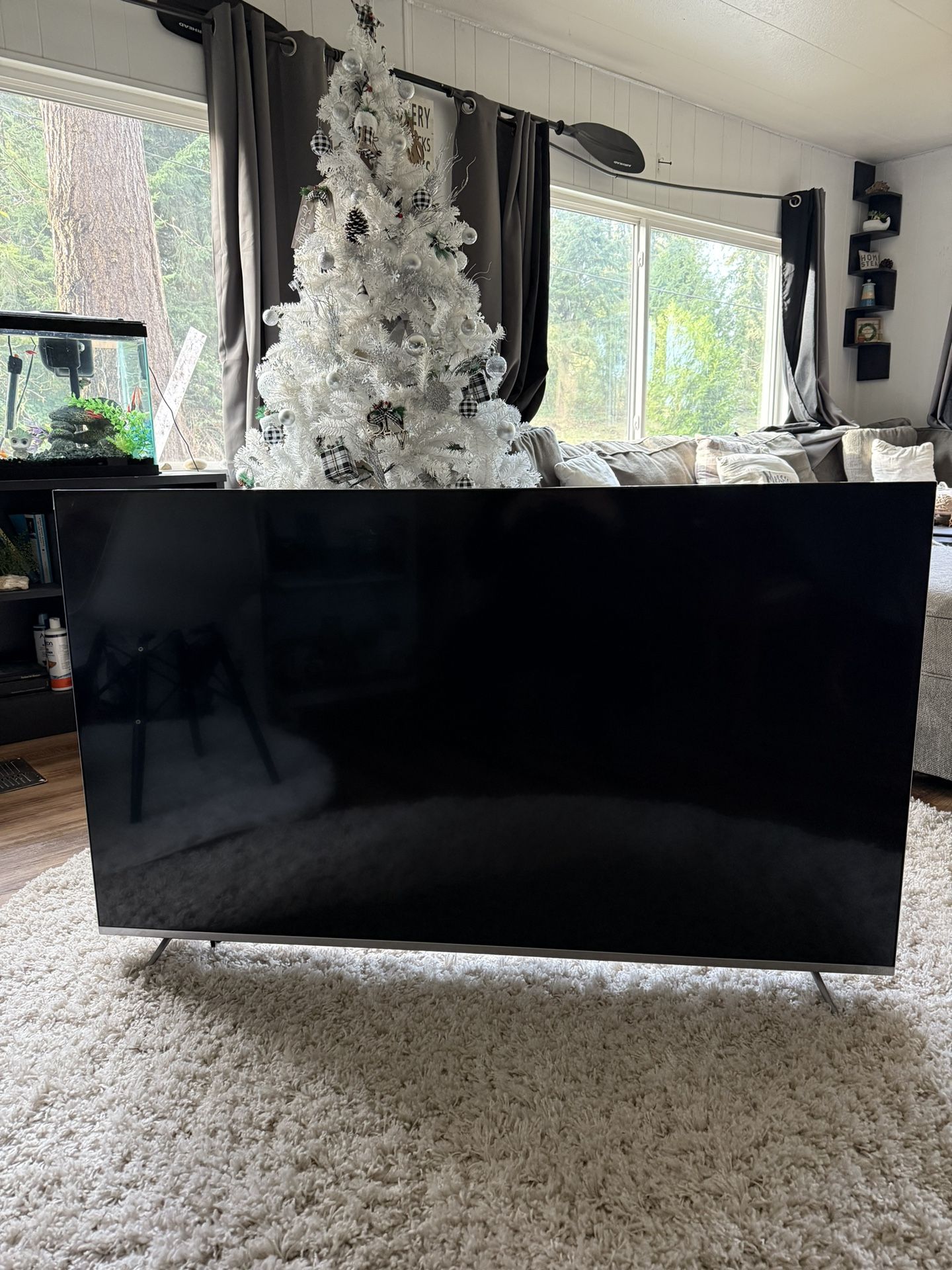 GREAT BIG SCREEN TV for sale Vizio 55inch 4k Smart TV barely used.