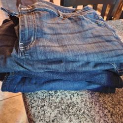 Tengo 4 Pantalones De Mezclilla De Mujer Size 2xL
