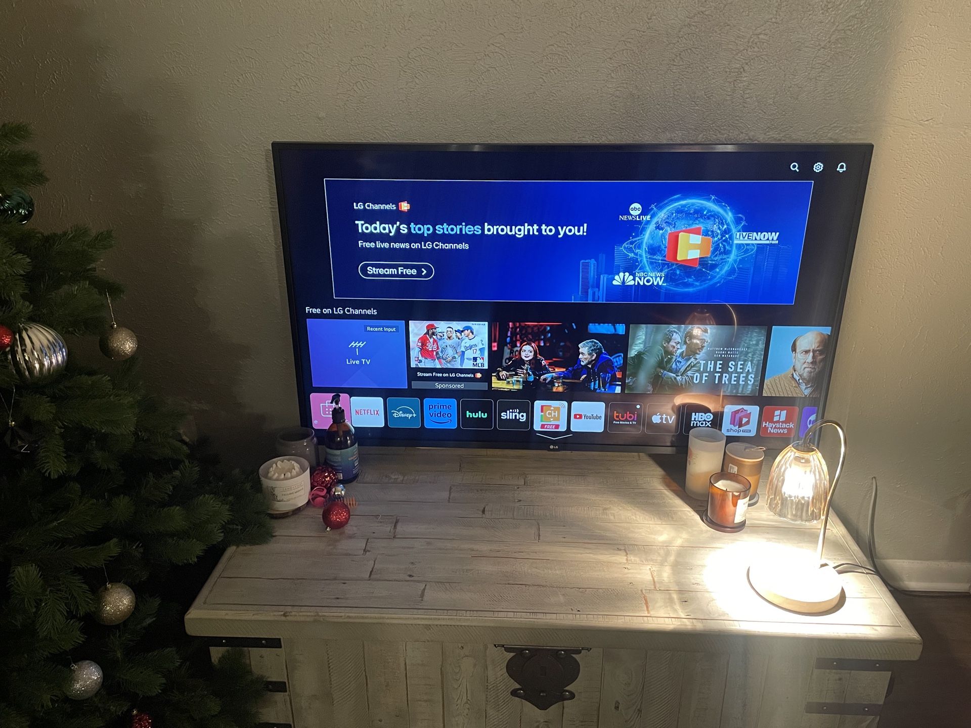 LG 55" Class 4K UHD Smart TV