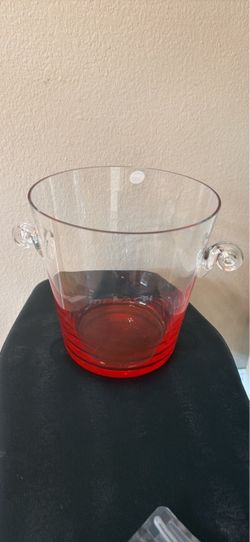 Ice bucket