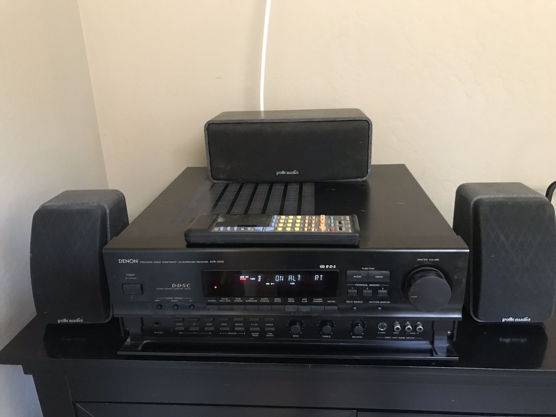 Denon AVR 2500