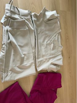 Women’s Scrubs