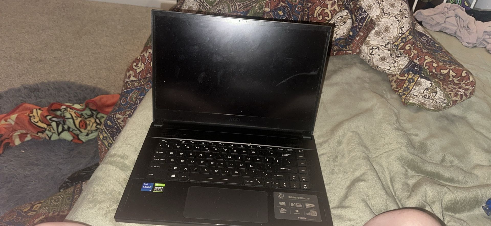 GS66 stealth mai gaming laptop (no ssd)