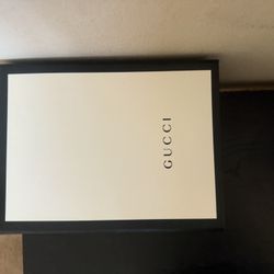 GUCCI EMPTY - Collapsible Box- that's it nothing else just what seen in the photos