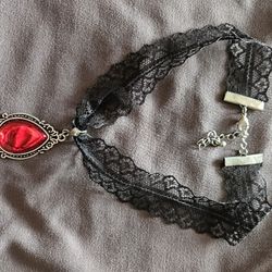 Lace Choker