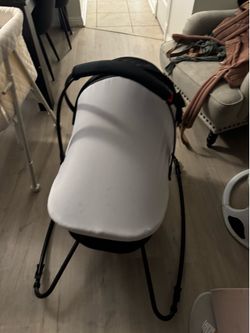 Orbit bassinet rocker