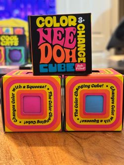 Needoh color change cube & hearts