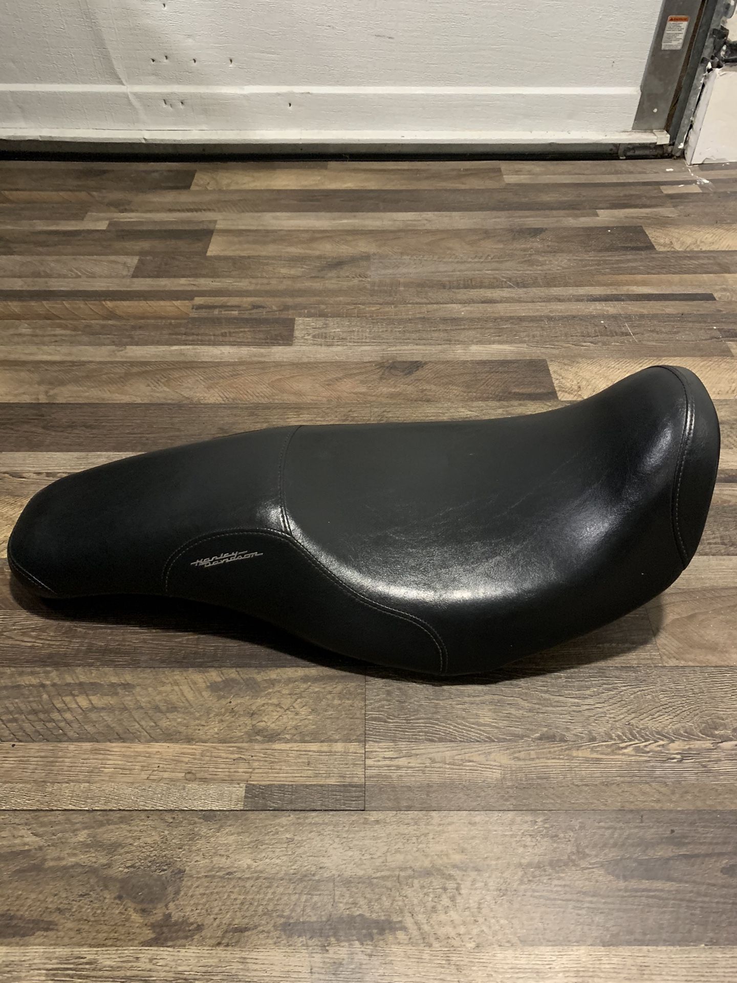 Harley Dyna street bob seat