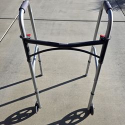 FOLDABLE WALKER