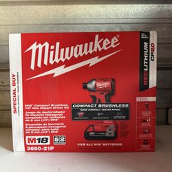 Milwaukee M18 Brushless 1/4 in. Impact Driver Kit with One 2.0 ah battery, charger and tool bag