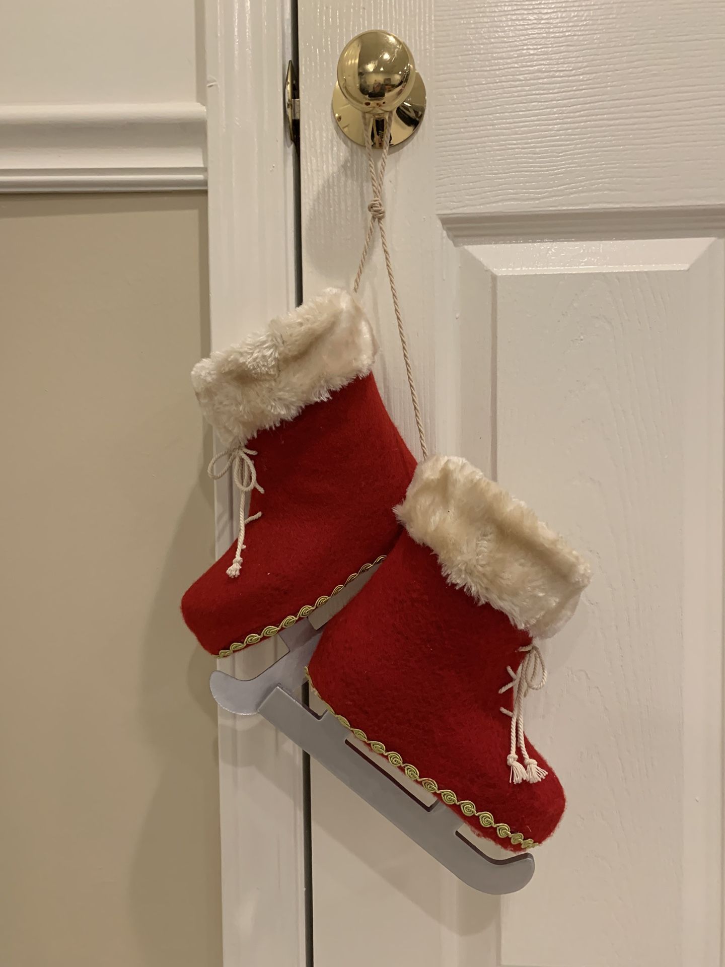 Christmas Holiday Skate Decor 