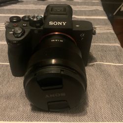 Sony A7 IV Mirrorless Camera W/ Len